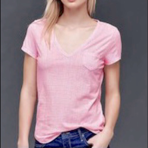 *SOLD* NEW GAP Pocket Tee - Picture 5 of 5